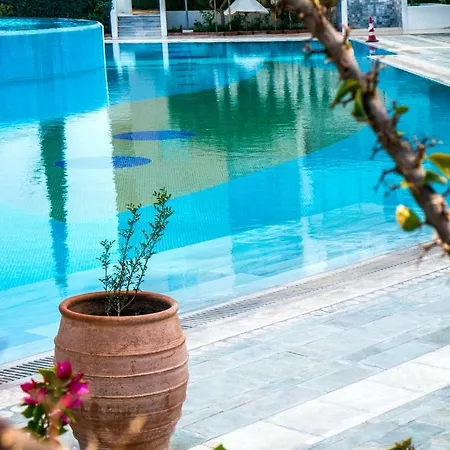 Family 1bd Elysia Park Апартаменты Пафос